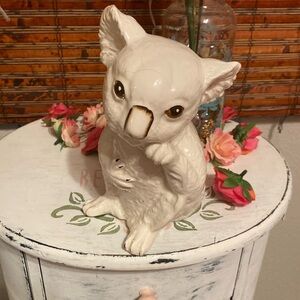 Antique koala